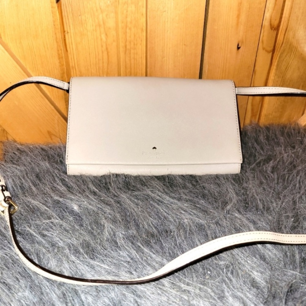 Kate Spade Saffiano Leather Crossbody Bag EXCELLENT CONDITION